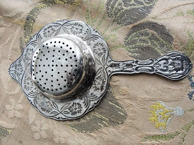 ANTIQUE Art Nouveau Silver Tea Strainer,Floral Repoussé Loose Tea Strainer,Vintage Tea Time,Tea Making,Tea Leaf Strainer Tea Collectible